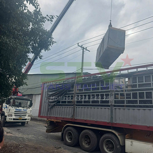 Hình ảnh đóng hàng và vận chuyển Sáng Tạo Việt